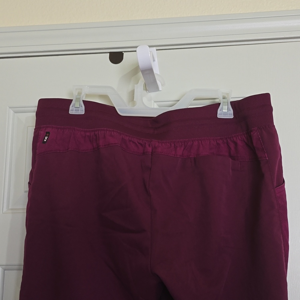 Grey's Anatomy xl camo scrub pants - Picture 5 of 6